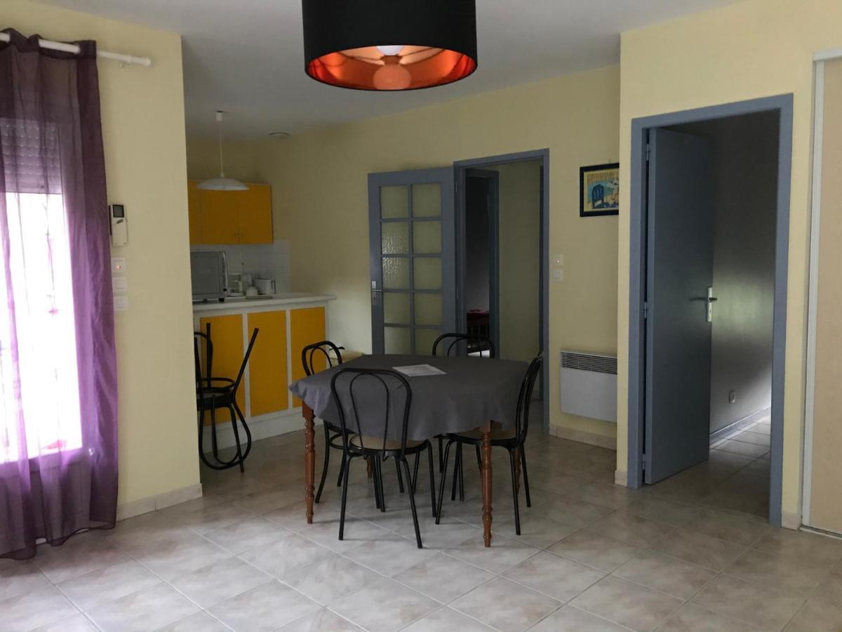 Complexe Des Oustalous Hotell Les Cabannes  Exteriör bild